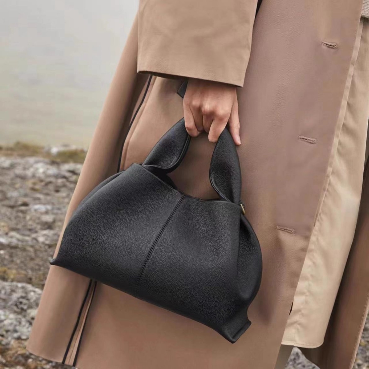 女性のためのニッチデザインバッグ 2025 新しいクロスボディバッグ多用途餃子バッグハイエンドハンドバッグランチボックスバッグ