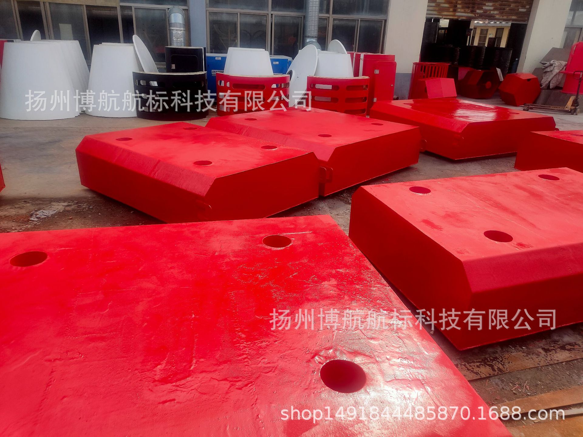 防撞护舷，防撞设施，桥梁防撞设施，钢覆材料防撞设施