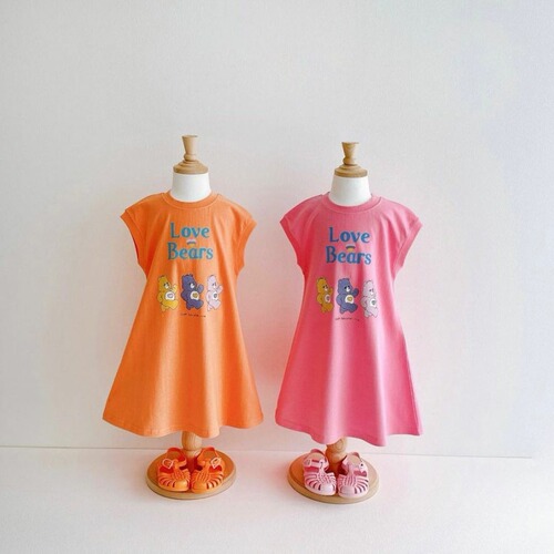 Korean children's clothing 2024 Korean version summer new girl child middle child love small bear dress stylish cute children's dress