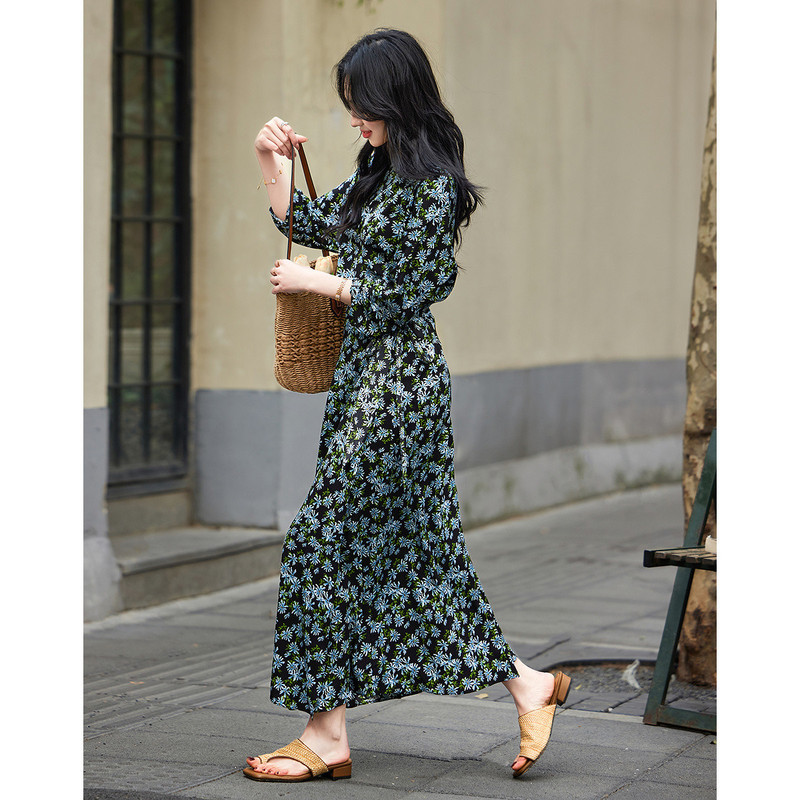 Elegant and Rhythmic Spring French-Style Boat-Neck Waist-Cinching Floral Wrap-Around Dress for Women