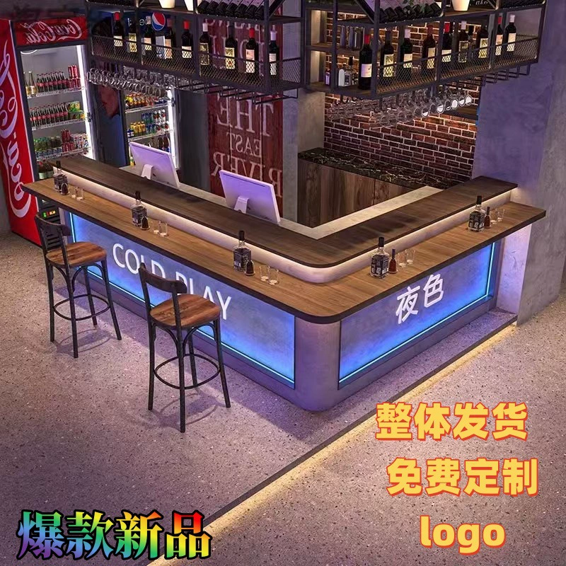 Изготовленная на заказ винтажная барная стойка в индустриальном стиле для ресторанов, кафе, таверн, караоке-клубов, бильярдных и ресепшн.