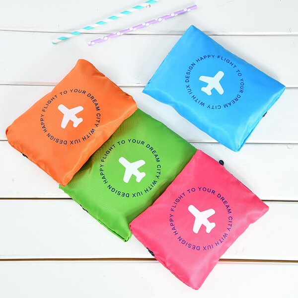 Folding capacious storage bag for moving