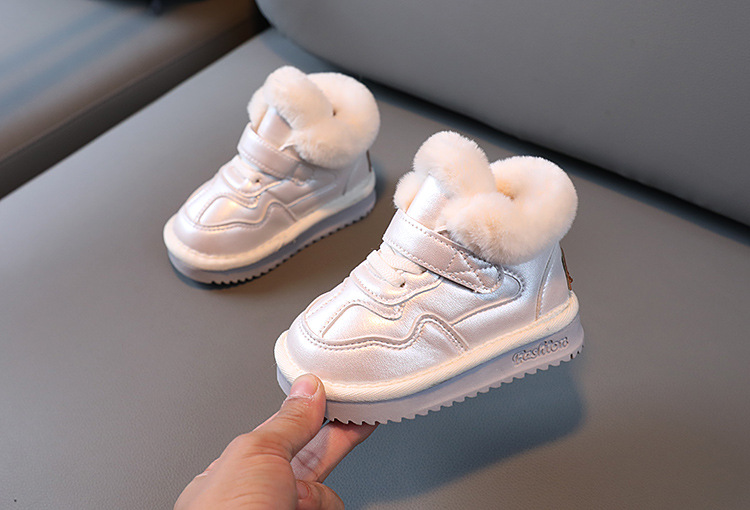 Chaussures d'hiver chaudes et décontractées en coton pour enfants et hommes en velours pour bébés filles 2024_voghion.com