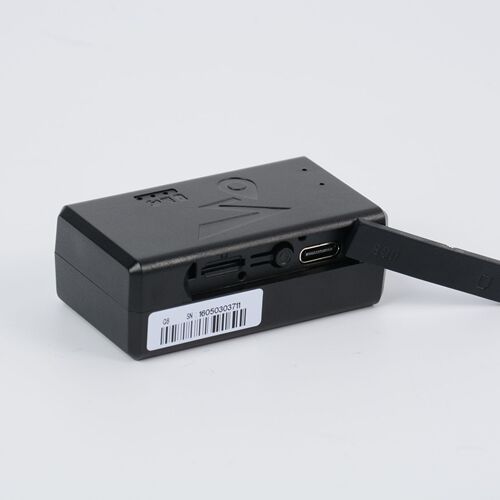 4G locator wireless strong magnetic GPS locator car locator human pet anti-lost tracker source factory delivery Q