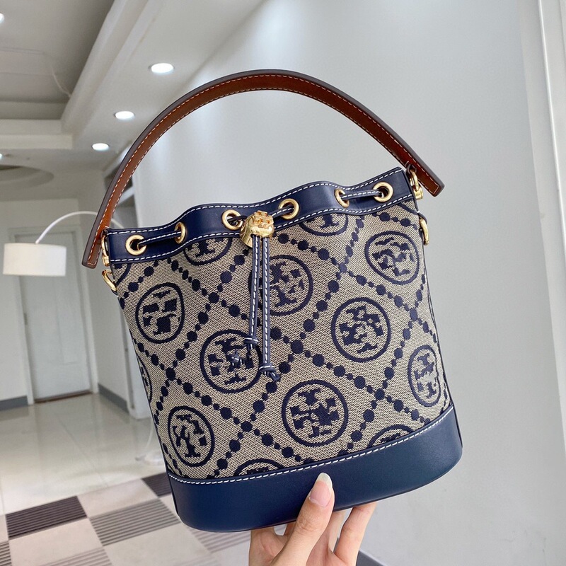26Tb Women's Bag Wholesale Cowhide Canvas Shoulder Crossbody Drawstring Lock Buckle Monogram Bucket Bag Versatile Crossbody Large Capacity 26Tb Women's Bag Wholesale Cowhide Canvas Shoulder Crossbody Drawstring Lock Buckle Monogram Bucket Bag Versatile Crossbody Large Capacity