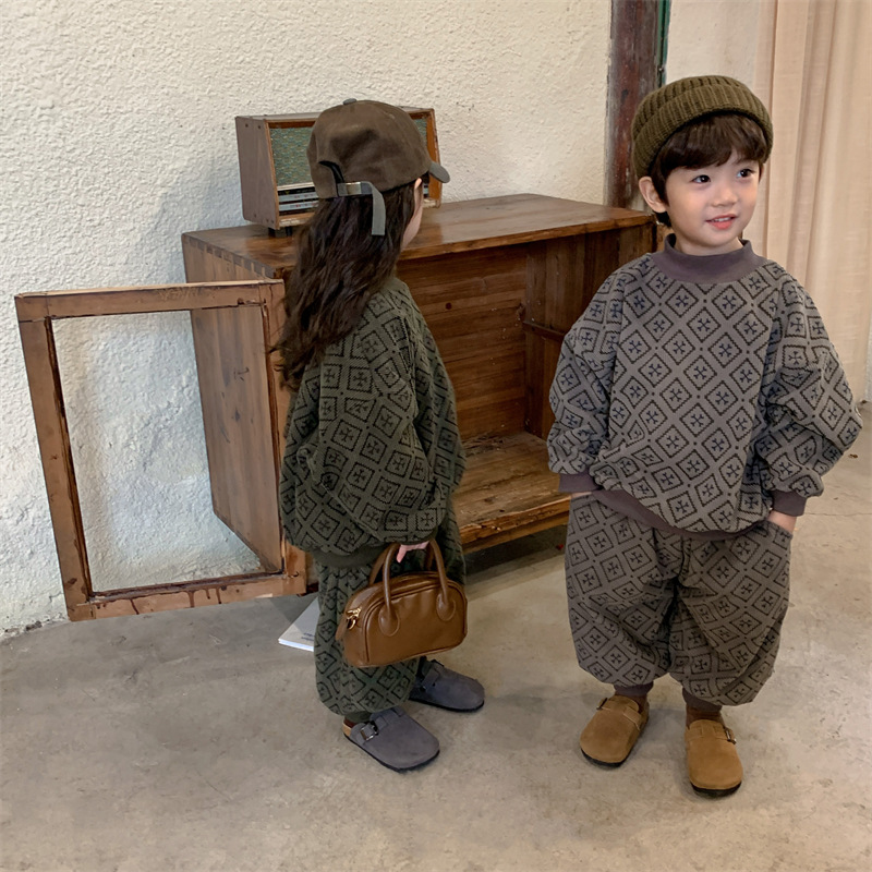 Suéter de pana de felpa para niños y niñas, conjunto de pantalones bombachos gruesos de dos piezas, invierno, 2023_voghion.com