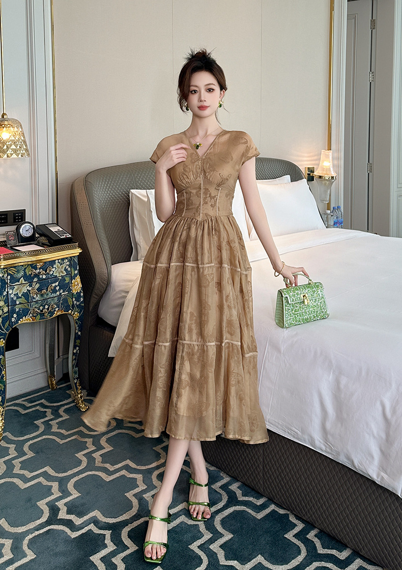 Váy maxi nữ in họa tiết cổ chữ V thắt eo phong cách hoàng gia — Màu xanh cỏ chi tiết 12