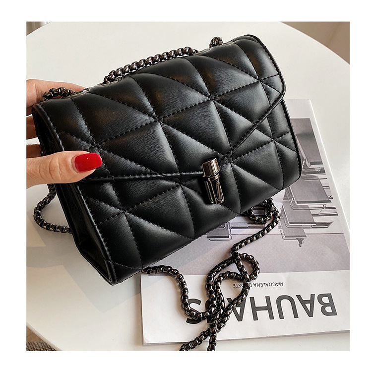Stickgarn Damen 2024 neues trendiges und Nischendesign Einzelschulter-Crossbody Internet berühmte kleine quadratische Tasche_voghion.com
