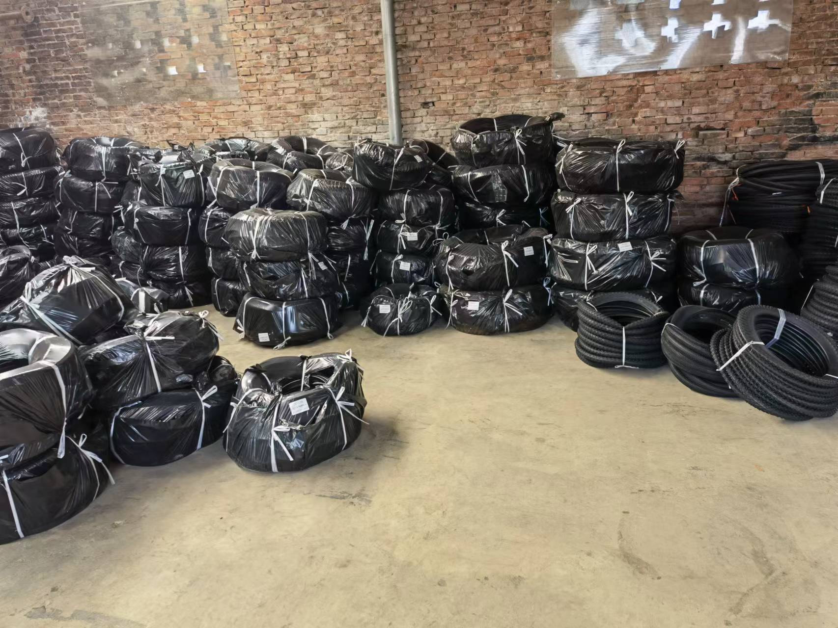 自行车全型号外胎，彩色外胎，大厂磨标货，型号齐全价格美丽