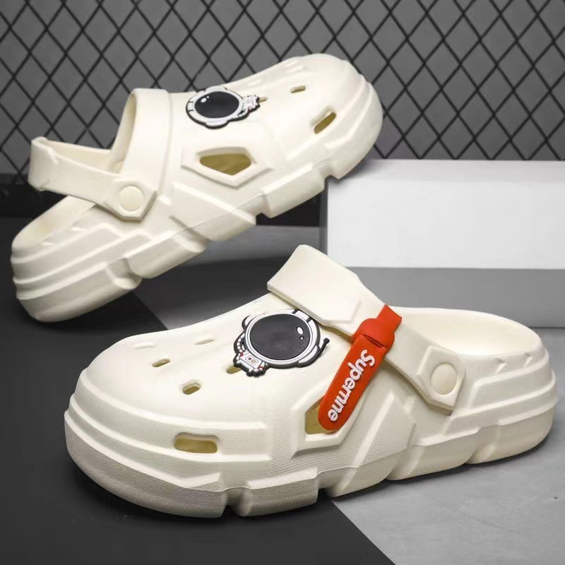 새로운 해변 신발 구멍 신발 착용 미끄럼 방지 여름 배설물 느낌 샌들과 슬리퍼 애호가 쇼핑몰 슈퍼마켓 도매 세대