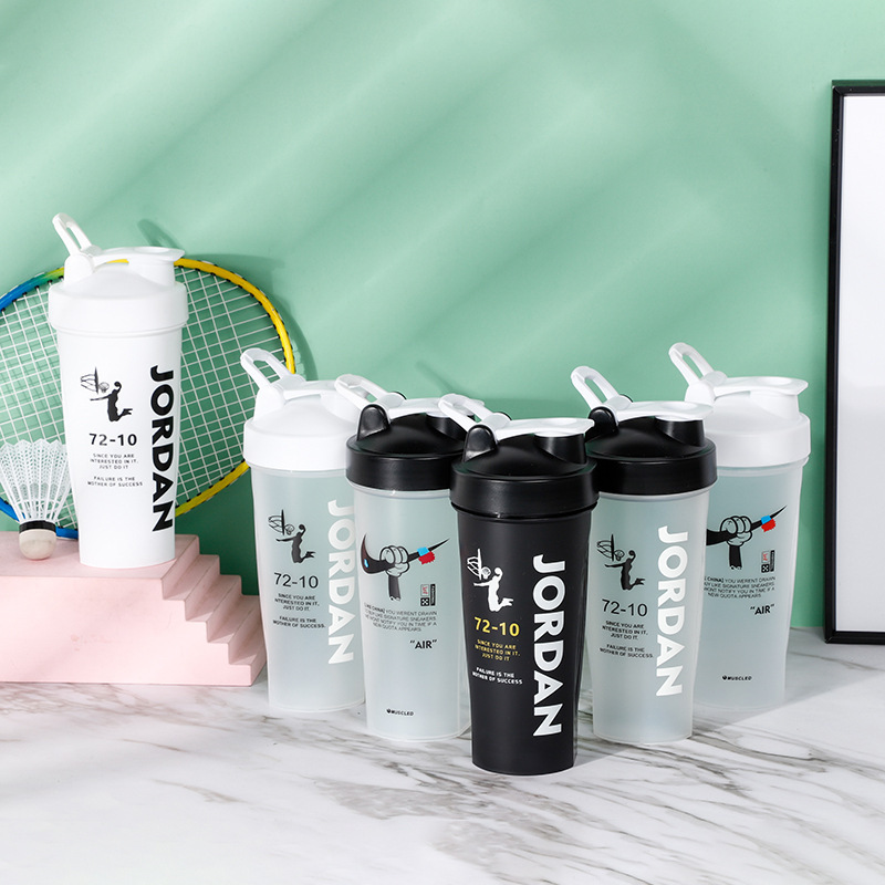 High-Looking 600ml Shaker Cup, Sports Water Cup, Fitness Milkshake Protein Powder Cup, Fitness Shaker Cup, Male and Female Student Cup