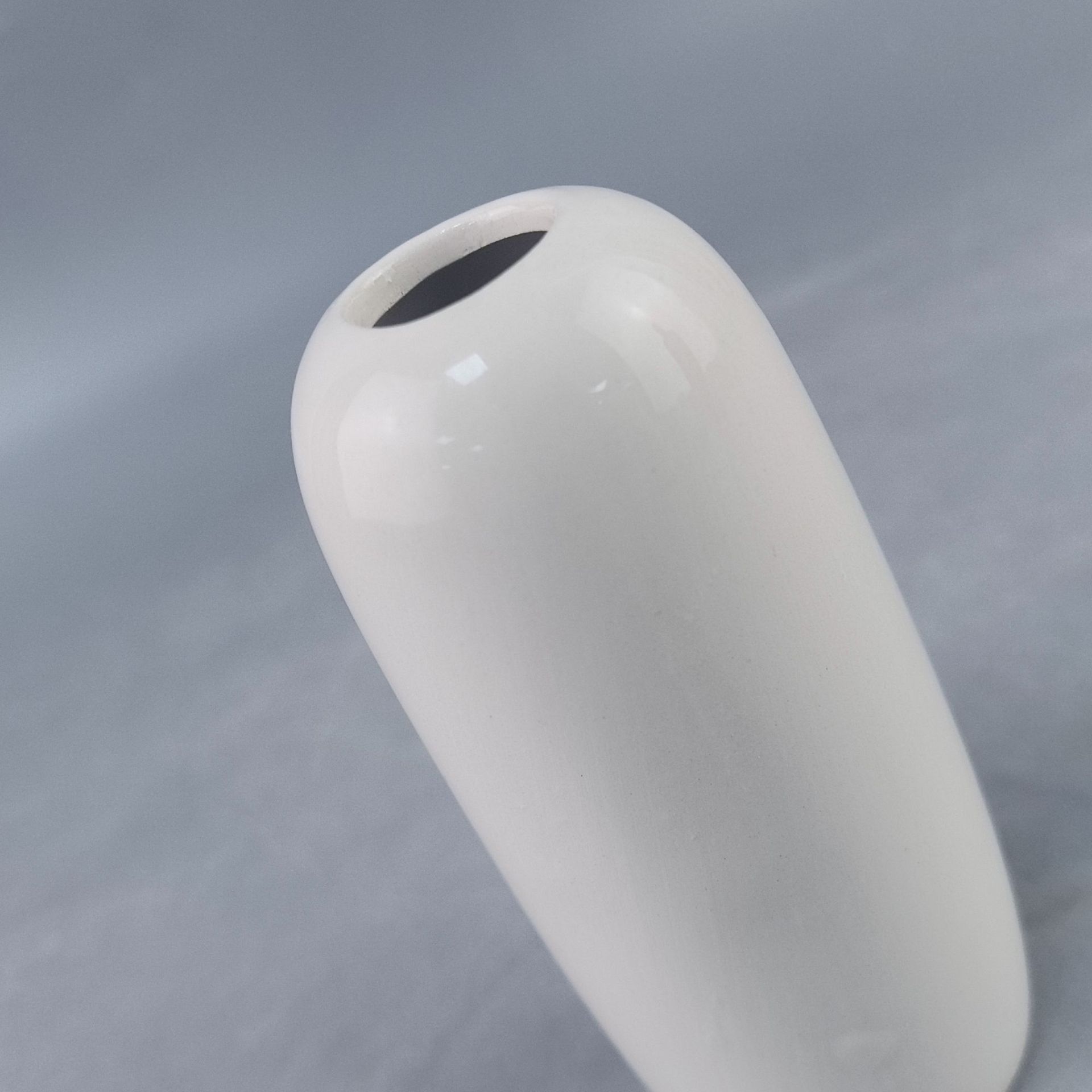 Cerámica perfumada flor de adornos de temperamento blanco puro en el hogar dormitorio de alto valor visual artesanías cerámicas de viento simples