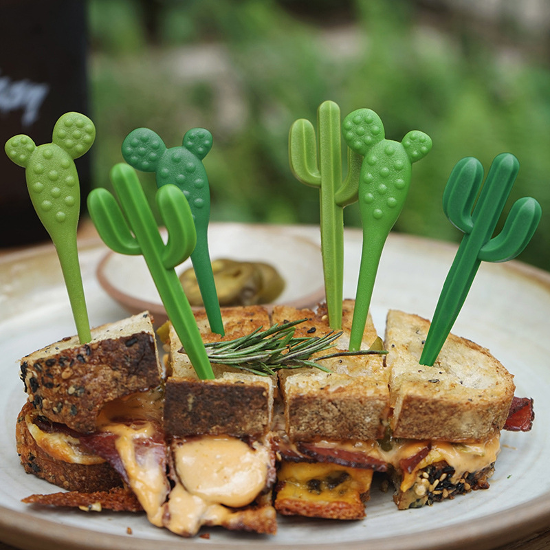 Home Occasion Cute Cactus Cartoon Plastic Fruit Fork 1 Set