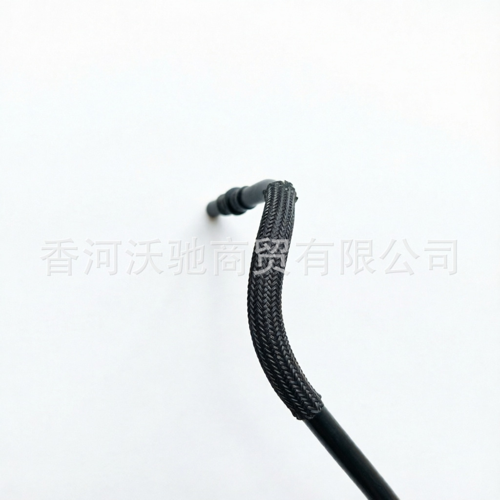 LR013694 is suitable for Land Rover Discovery oil cooler hose and cooling oil pipe