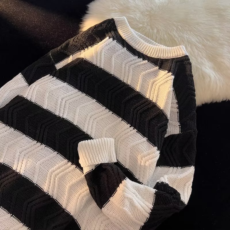 Herrenbekleidung Gestreifter Pullover Herren trendige Marke im Hong Kong-Stil lockere Paarkleidung College-Stil Strickpullover Retro Rundhalspullover_voghion.com