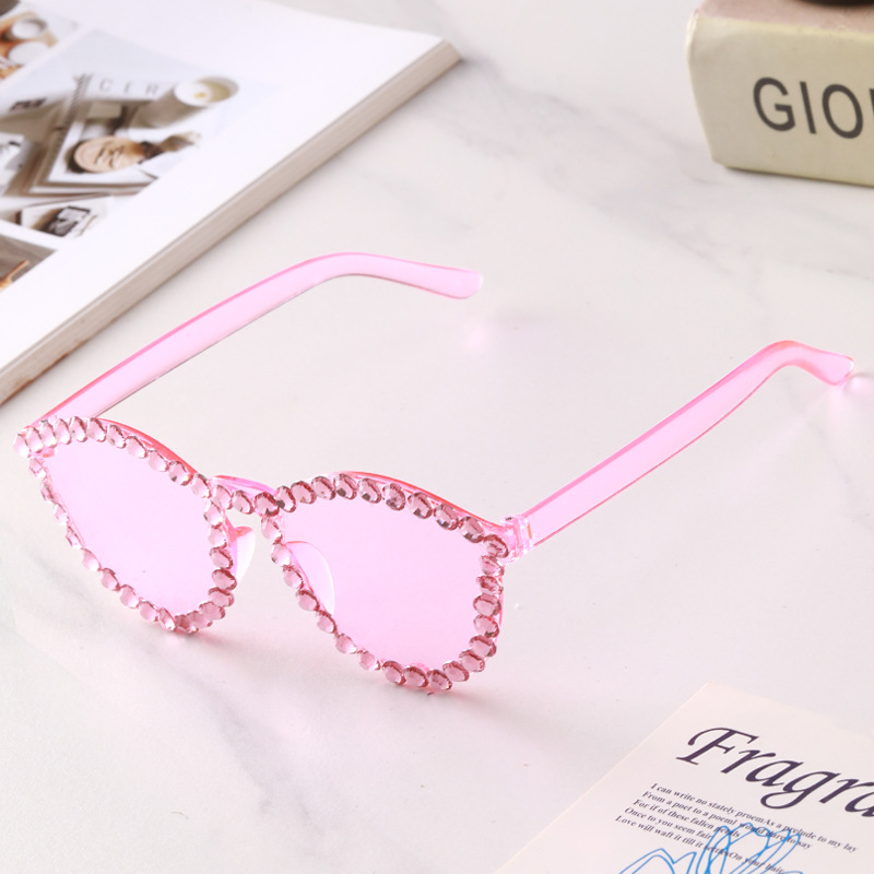 Nuevos productos transfronterizos puntuales manuales gafas de sol coloridas SUNGLASSES gafas de sol de fiesta gafas de moda personales para mujeres