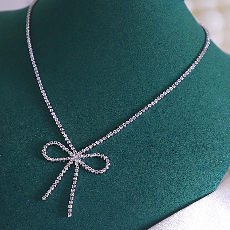 retro fashion bow necklace inlaid rhinestone tassel clavicle chain necklacepicture1