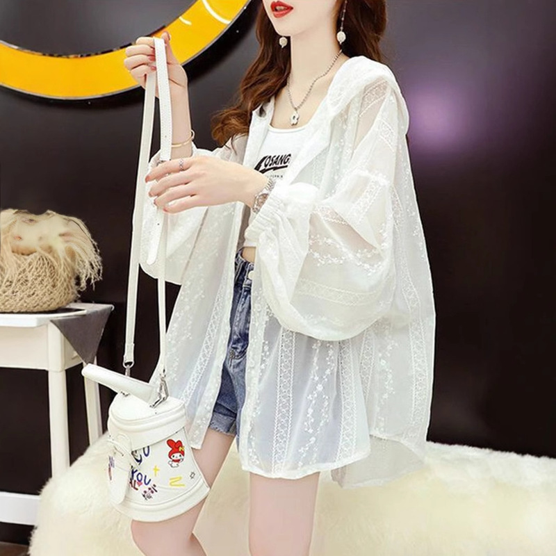 Factory direct hooded sunscreen women's long summer Korean version of loose lace sunscreen shirt coat top Factory direct hooded sunscreen women's long summer Korean version of loose lace sunscreen shirt coat top