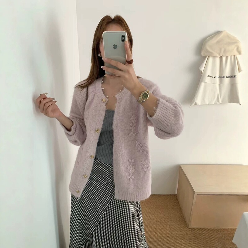Crochet floral single-row wooden button 2026 autumn/winter new knit cardigan, loose fit, slimming, versatile top for women Crochet floral single-row wooden button 2026 autumn/winter new knit cardigan, loose fit, slimming, versatile top for women