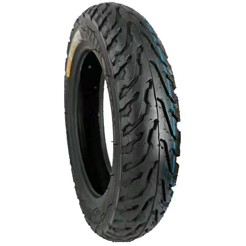 Vehículo eléctrico con neumáticos nuevos / - Vacuo neumático