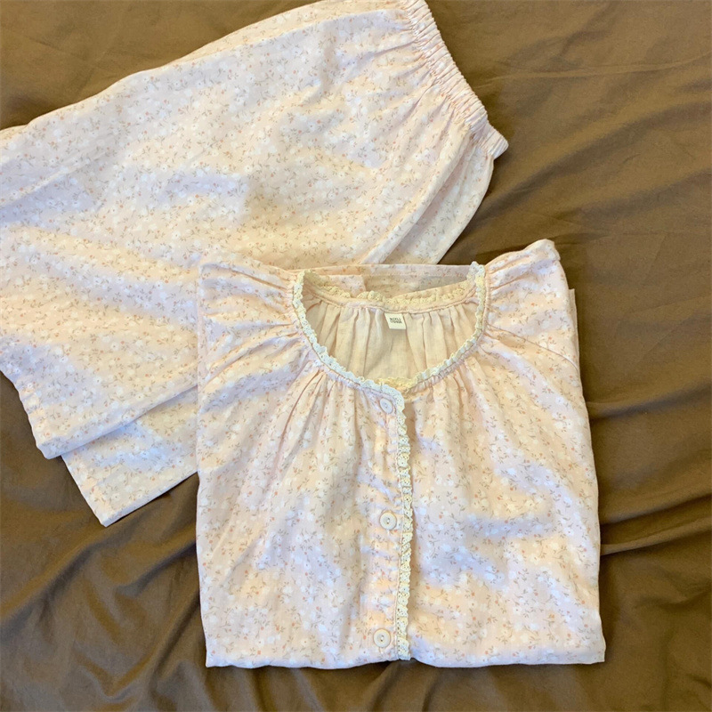 Korean Style Floral Chanel-Style Pajamas for Women, Summer Lace-Trimmed Short-Sleeve Shorts Set with Round Neck, Suitable for Both Indoor and Outdoor Wear Korean Style Floral Chanel-Style Pajamas for Women, Summer Lace-Trimmed Short-Sleeve Shorts Set with Round Neck, Suitable for Both Indoor and Outdoor Wear