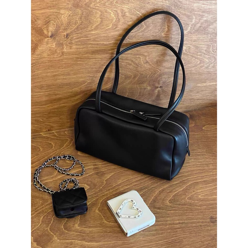 2026 Autumn New Vintage Simple Bowling Bag, Large Capacity, Commuting, Lightweight, Single-Shoulder, Underarm Boston Bag