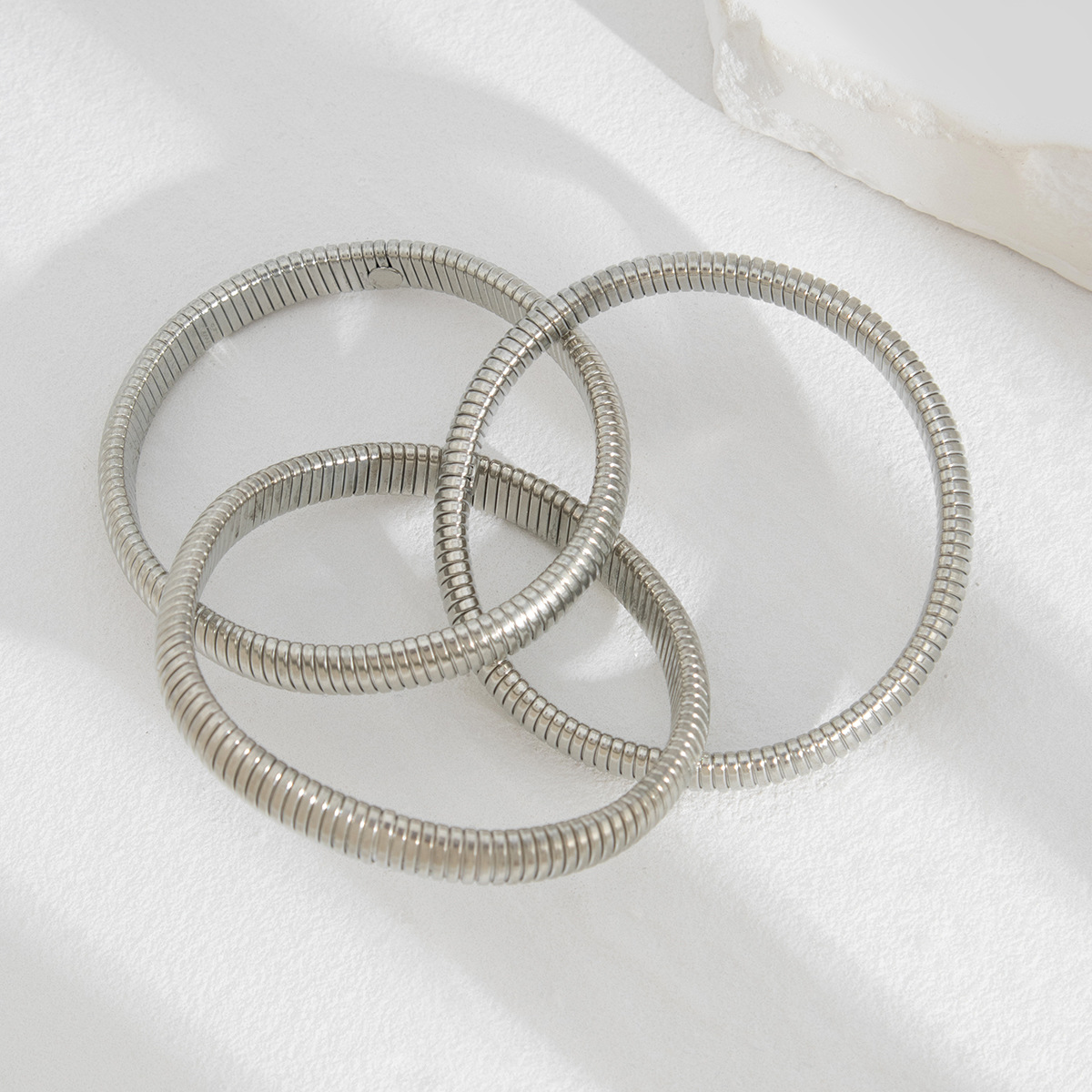 12g Weight Imitation Pearl Inlay Material Rings, Bracelets Classification 1 Piece Quantity Casual, Party, Street Occasion Alloy Material Solid Color Pattern All Seasons Season Women's Gender Inlay Design Cool Style, IG Style Style Gold, Silver Color Cool Style IG Style Solid Color Alloy Inlay Imitation Pearl Women's Rings Bracelets 5