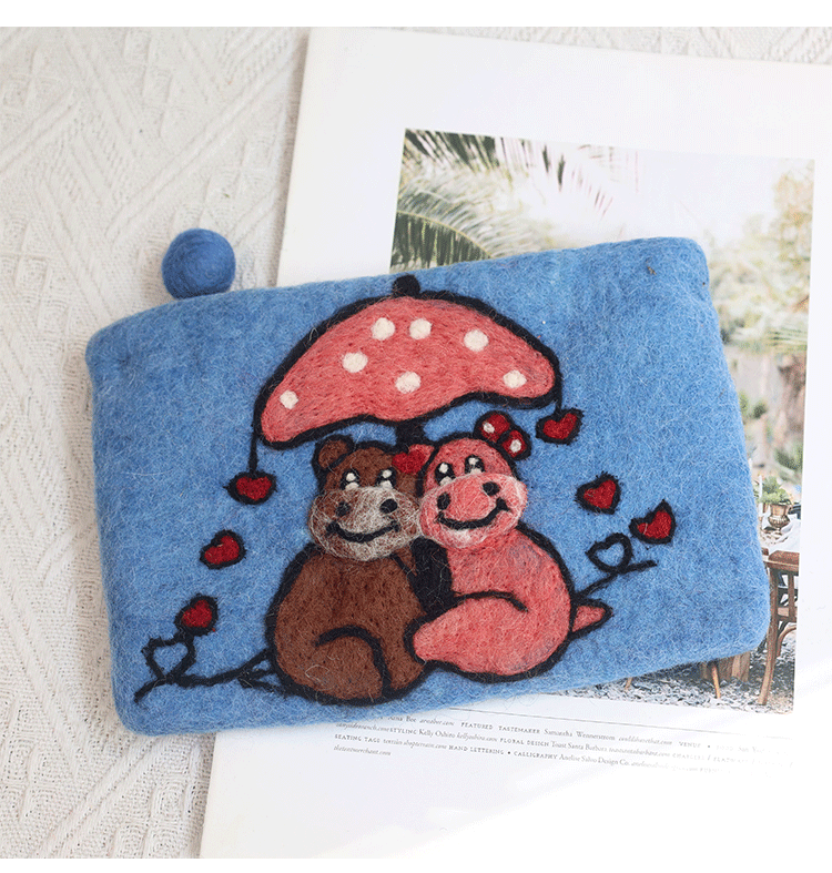 Unisex Hippopotamus Wool Felt Zipper Coin Purses display picture 2