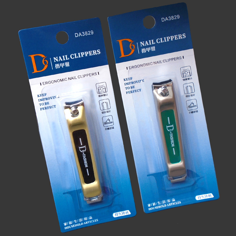 D6 Large Nail Clippers Da3829 Carbon Steel Nail Trimmer Individually Packaged with Random Color Selection