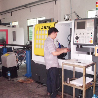 油浴式车床送料机 结合数控车床用的车床送料机