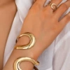 Bracelet, golden ring drop-shaped