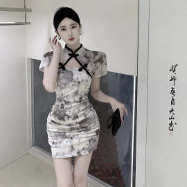 新式旗袍年轻款高端气质褶皱显瘦性感短款复古花色小个子连衣裙夏