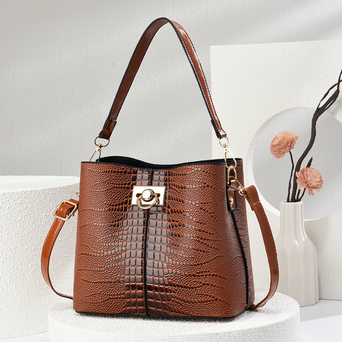 Bolsa de balde, bolso de mano de patrón de cocodrilo, bolso de hombro de calidad, bolso de mujer Taizhou, bolso de comercio exterior, bolso de mochila transfronterizo