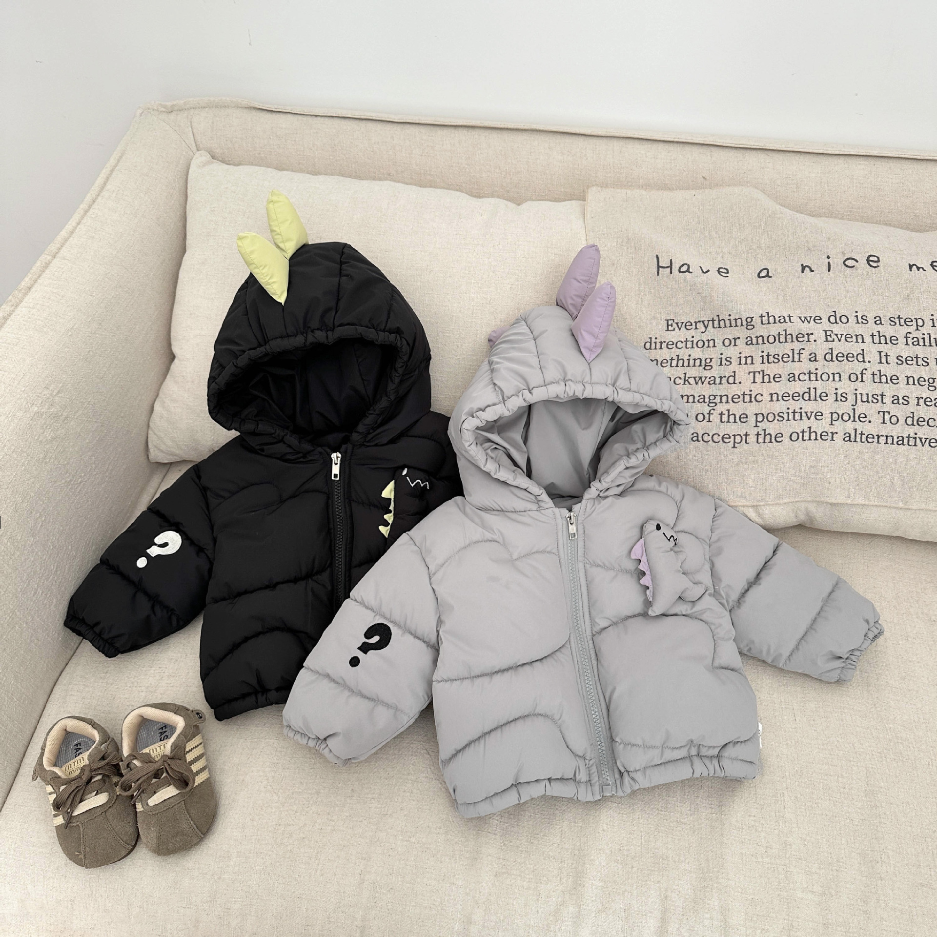 Ropa de algodón de invierno de algodón de pluma para niños invierno de algodón chaqueta de algodón caliente con capuchón lindo ropa de bebé