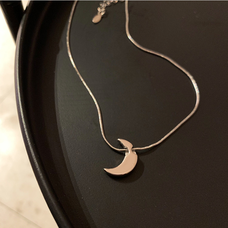 Titanium Steel Chain Material 1 Piece Quantity Ig Style Moon Titanium Steel Polishing Pendant Necklace