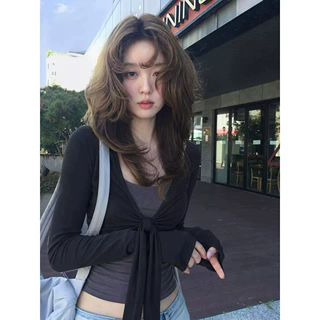 灰色吊带叠穿黑色长袖T恤女2026新款秋季修身显瘦沙漠穿搭小上衣