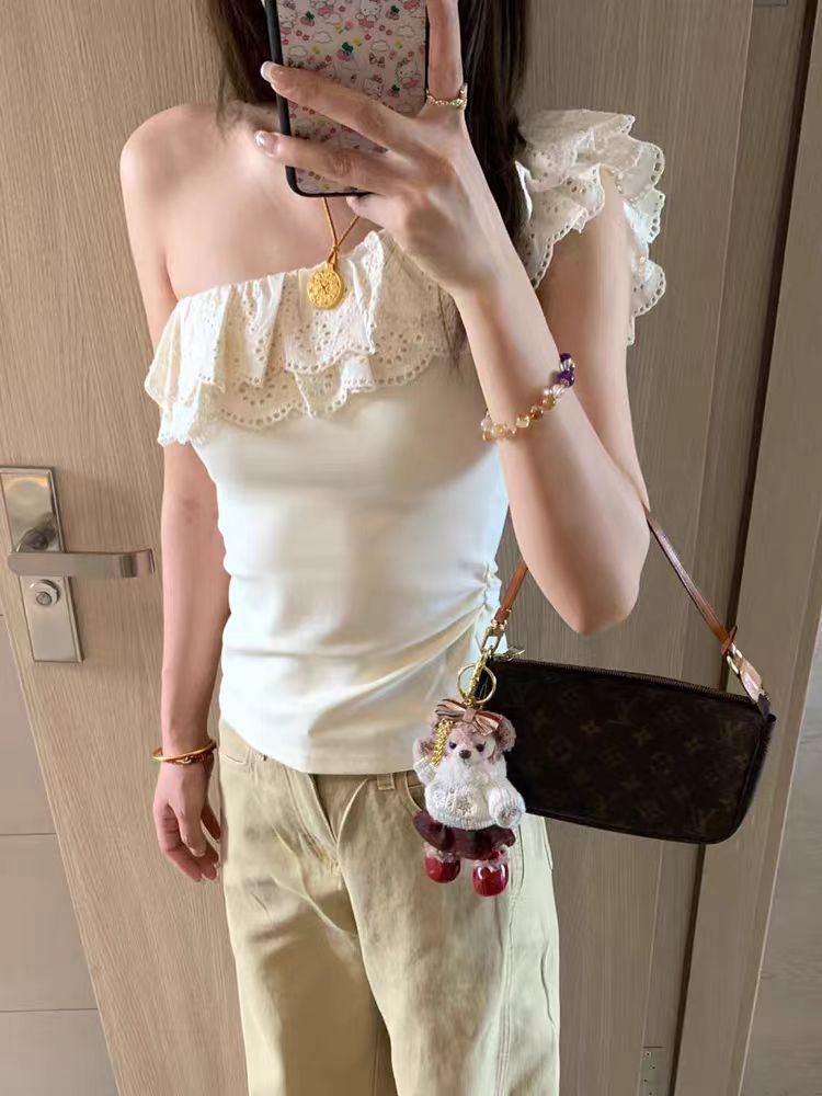 Jianmanni French-Style Lace Ruffle Asymmetrical Neckline Off-Shoulder T-Shirt for Women, Pure and Sexy, Slim Fit, Versatile Top for Summer
