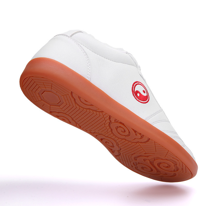 Fábrica de zapatos de Fujian al por mayor zapatos de Tai Chi de tendón de buey para hombres y mujeres con piel gruesa antideslizante zapatos de artes marciales de Tai Chi