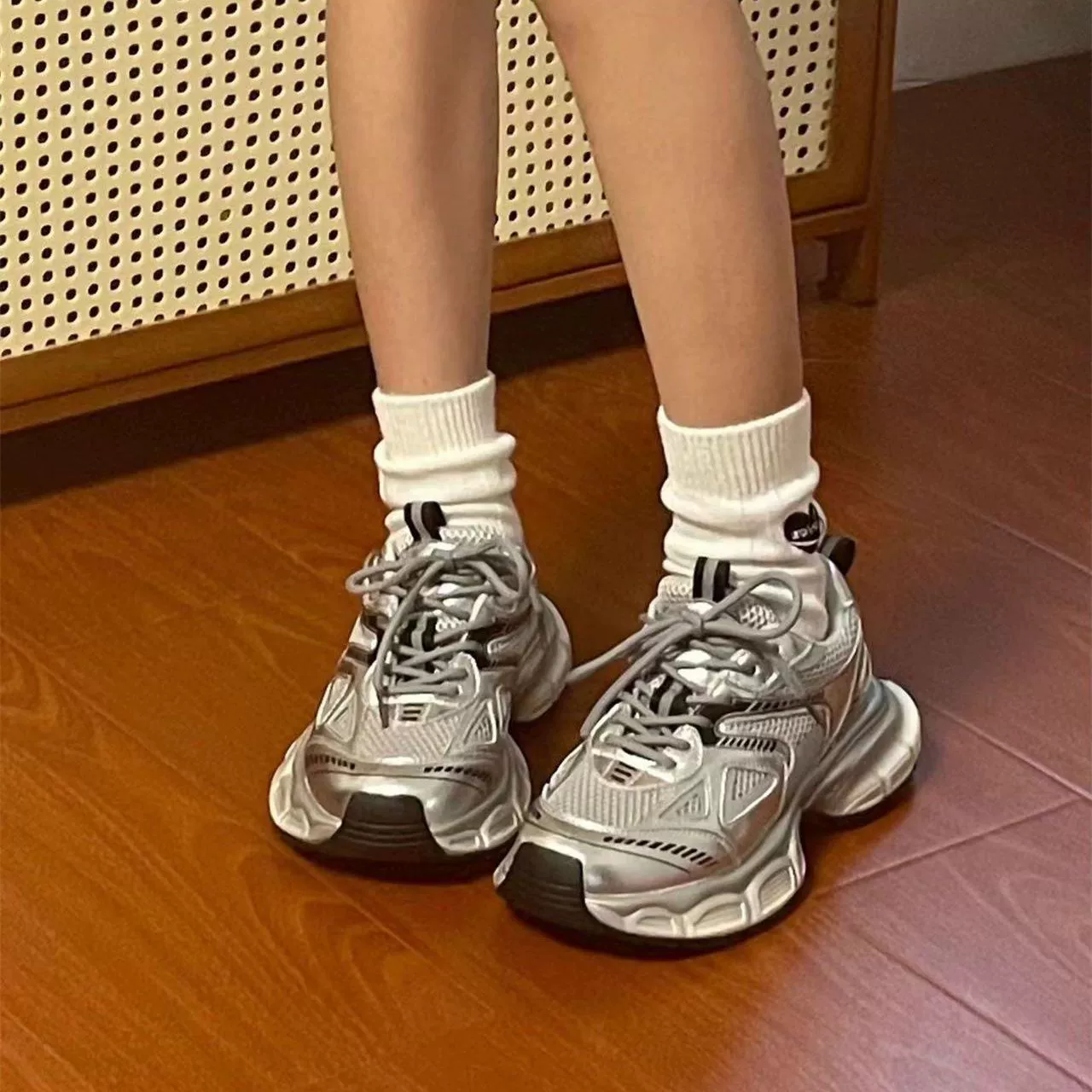 Чжао Лут, та же модель обуви папы, женская волна 2024 осень и зима, новая серебряная спортивная обувь с толстой подошвой, женская обувь