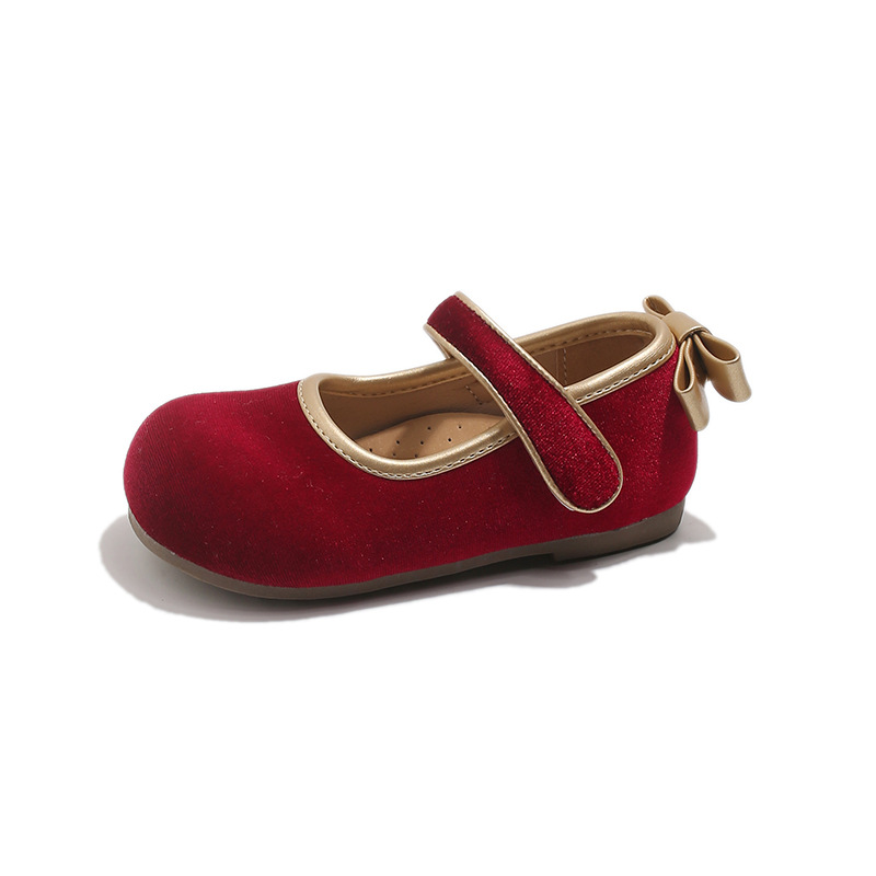 Zapatos de cuero para niñas 2026 primavera nuevos zapatos de arco para niños zapatos de princesa para niños zapatos de frijol