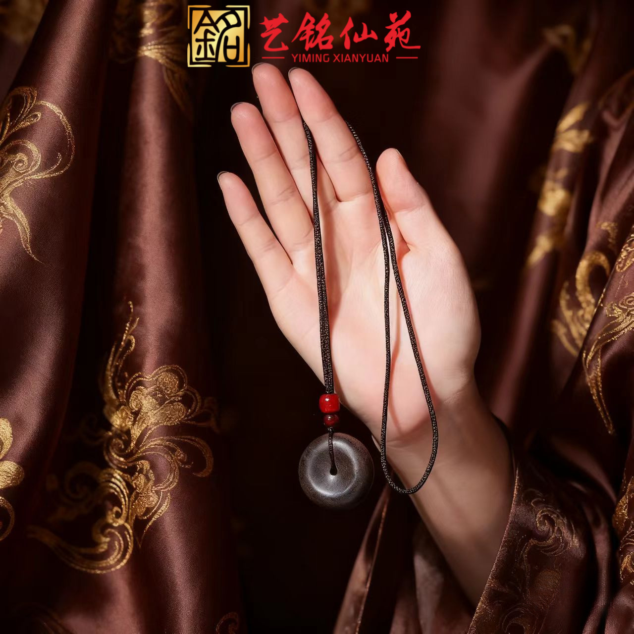 风禅意檀木苹安扣吊坠项链女新中式长款编绳锁骨链简约装饰配饰