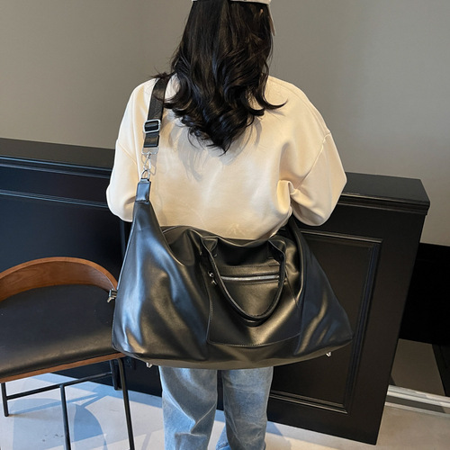 Hand-held Fashion Portable Travel Bag 2025 New Model Large Capacity Office Single Shoulder Crossbody Bag Simple Underarm Bag