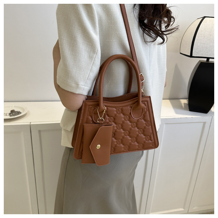 Women's Medium Pu Leather Solid Color Classic Style Zipper Bag Sets Crossbody Bag display picture 22