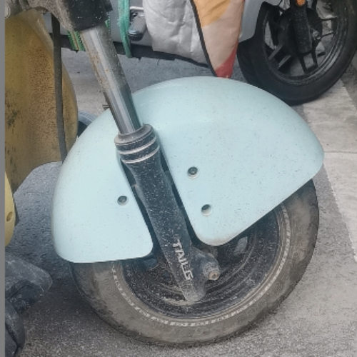 Plastic front fender for electric vehicles, electric tricycle, elderly vehicle accessories, cool recreational vehicle fender