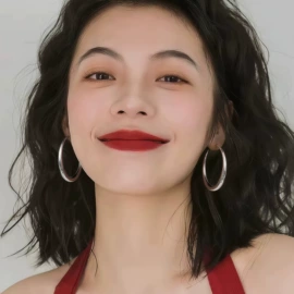 耳钉;耳环;耳夹