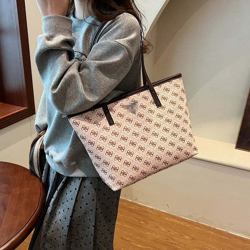 Bolso de dos piezas 2024 nuevo bolso de hombro de cercanías con estampado retro Tendencia bolso de alta capacidad Bolsos transfronterizos