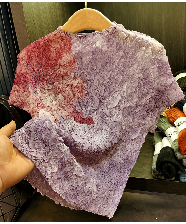 Áo thun nữ ngắn tay in họa tiết xếp ly thiết kế cao cấp — Màu xanh da trời, Màu đen, Màu tím, Xanh lông công chi tiết 30