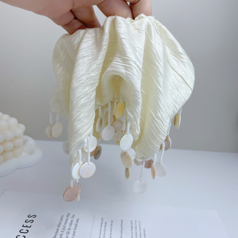 デザイナーの高級手作りペンダントタッセルシェル真珠光沢のある白い腸ヘアバンドスクエアタオルニッチハイエンドヘアロープ女性用|undefined
