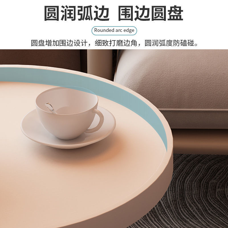 Mini dormitorio de estilo pequeño, cabecera de cama, mesa redonda, balcón, sofá, algunos hogares, simple sala de estar, mesa de té