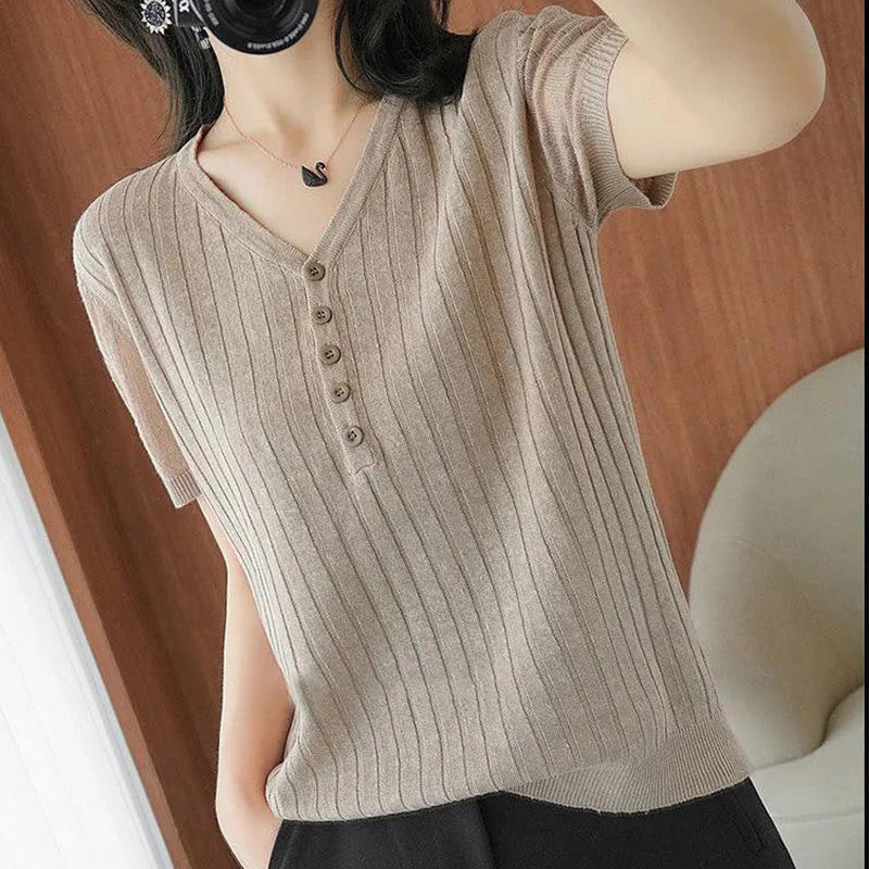 2025 新しい夏のアイスシルク半袖シャツ女性のニットルーズスリム襟ニットセーター半袖薄手のトップ|undefined